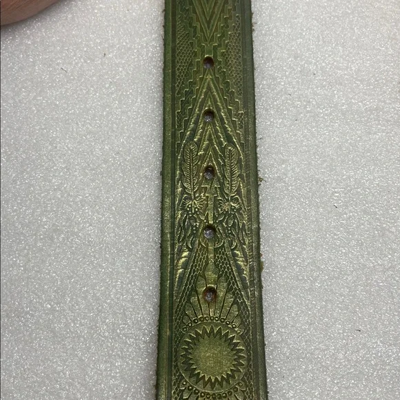 Engraved Tooled Leather Belt - Picture 7 of 10